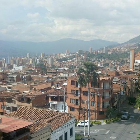 Habitacion Cerca Al Centro Medellin Luaran gambar