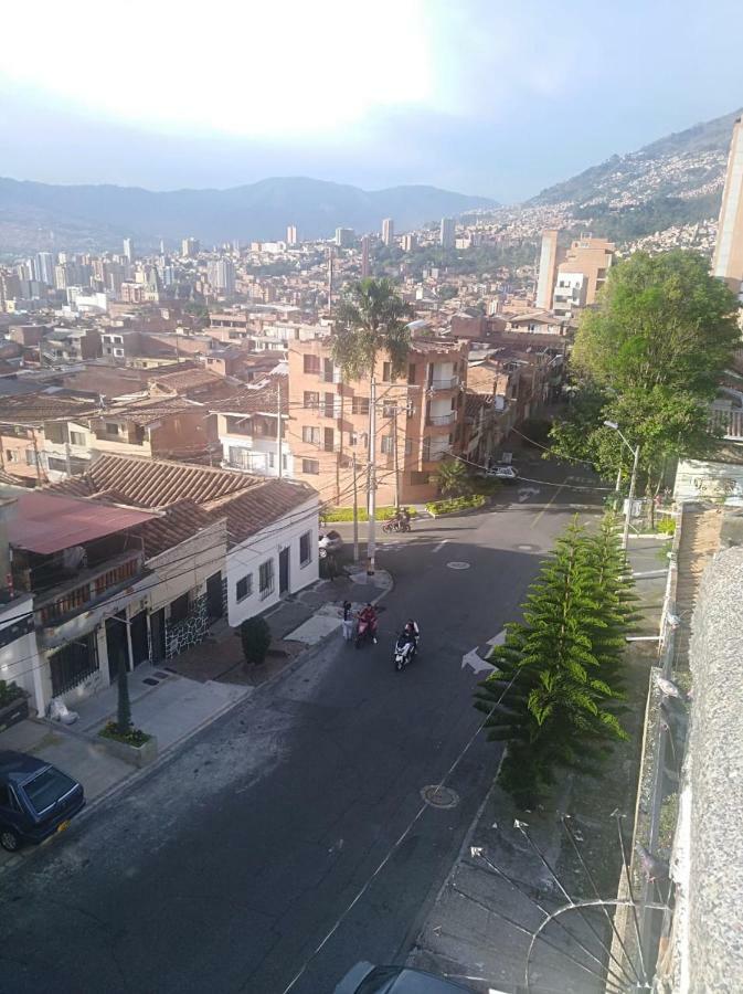 Habitacion Cerca Al Centro Medellin Luaran gambar